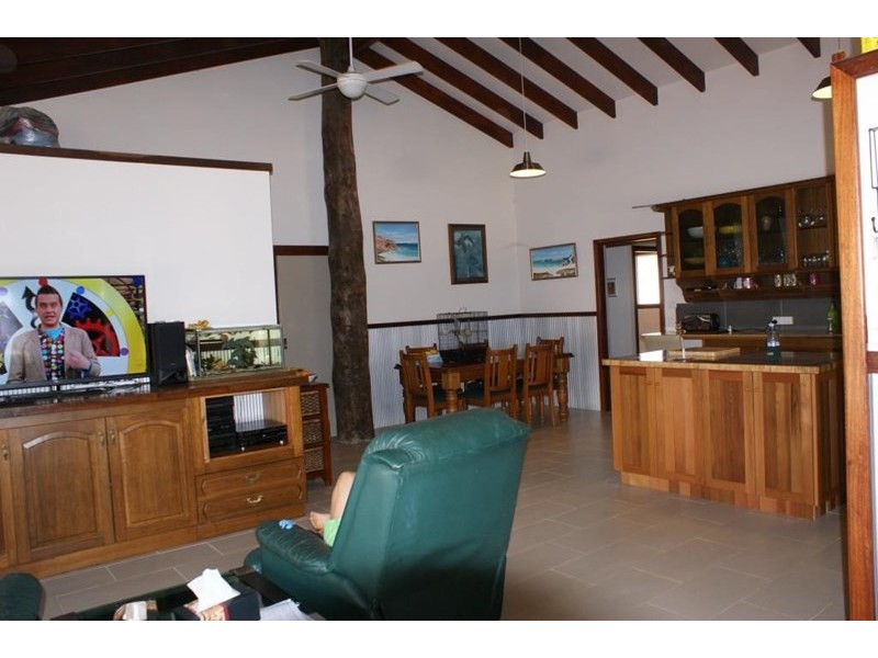 3 Chivers Concourse, Dongara WA 6525