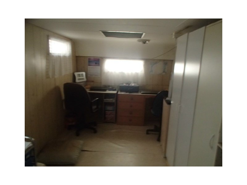 BAY 28 S BEND CARAVAN Park, Greenough WA 6532