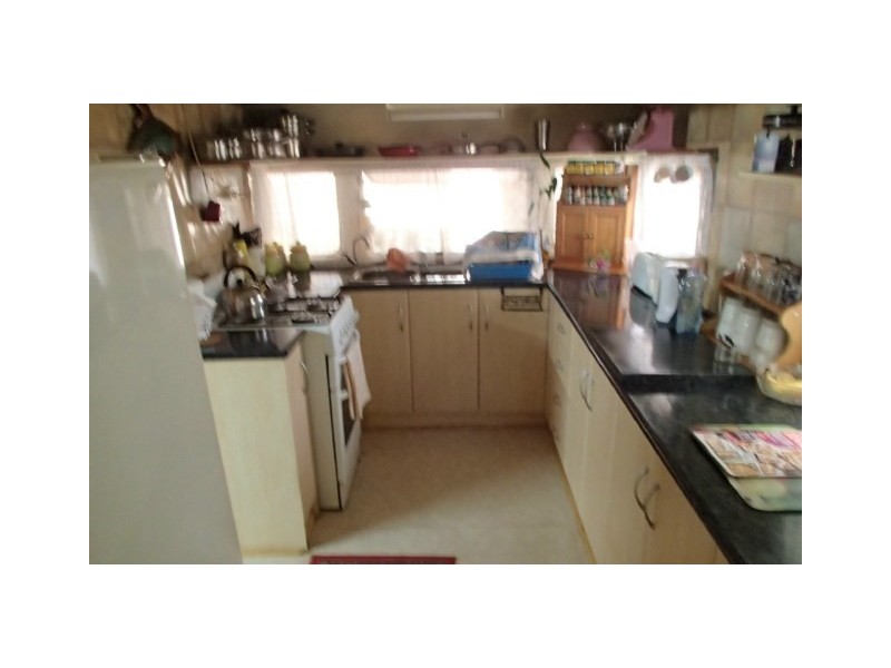 BAY 28 S BEND CARAVAN Park, Greenough WA 6532