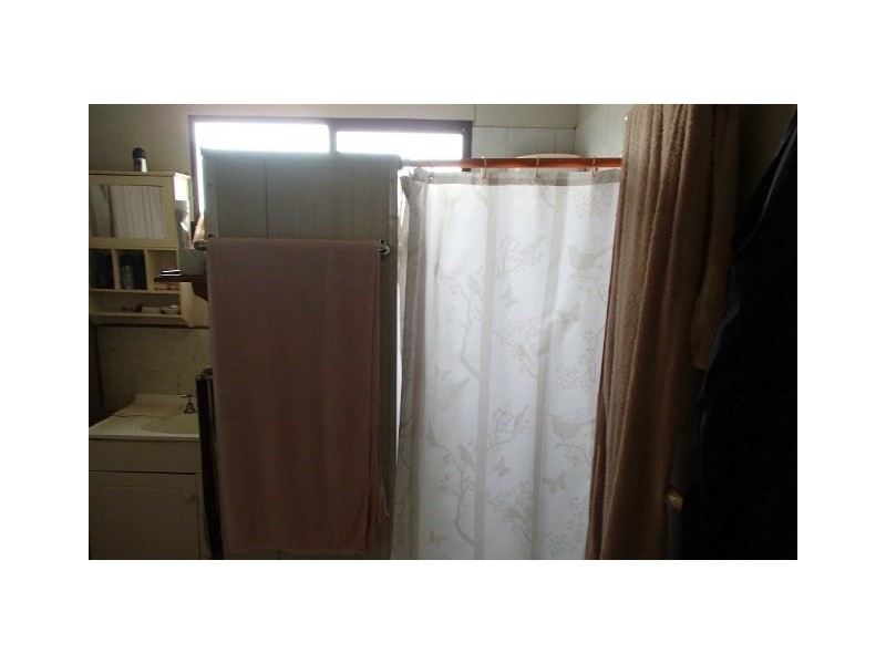 BAY 28 S BEND CARAVAN Park, Greenough WA 6532