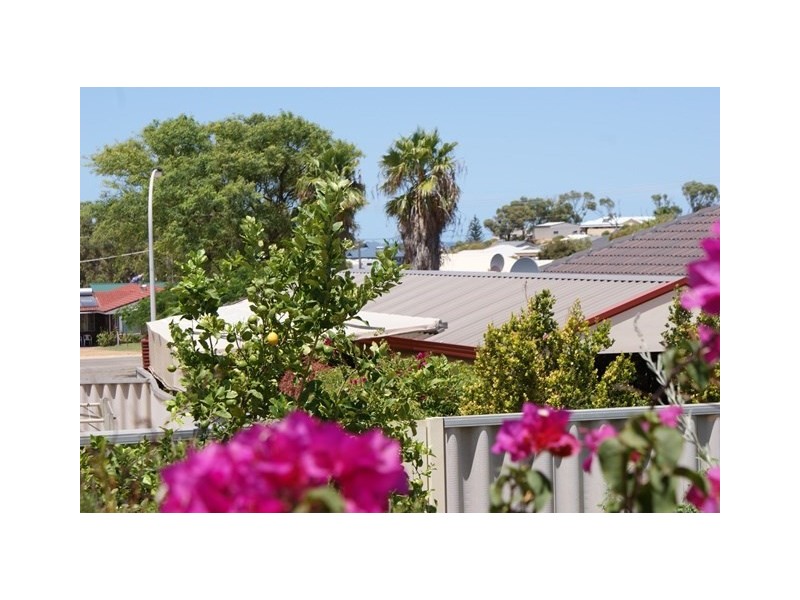 19 Bungaru Road, Port Denison WA 6525