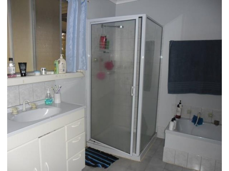 15 Slaughter Street, Three Springs WA 6519