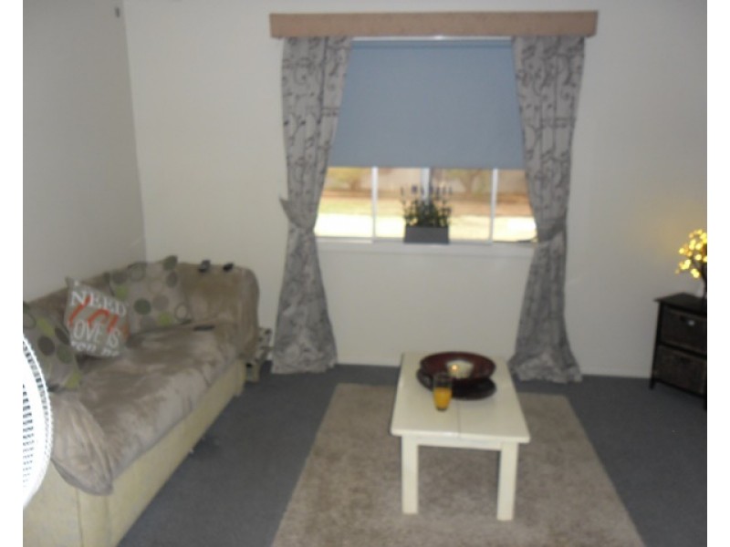 15 Slaughter Street, Three Springs WA 6519