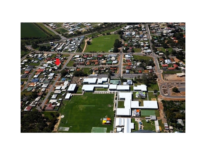 8 Clementina Road, Dongara WA 6525