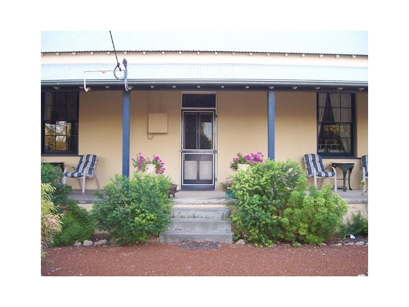 19 Waldeck Street, Dongara WA 6525