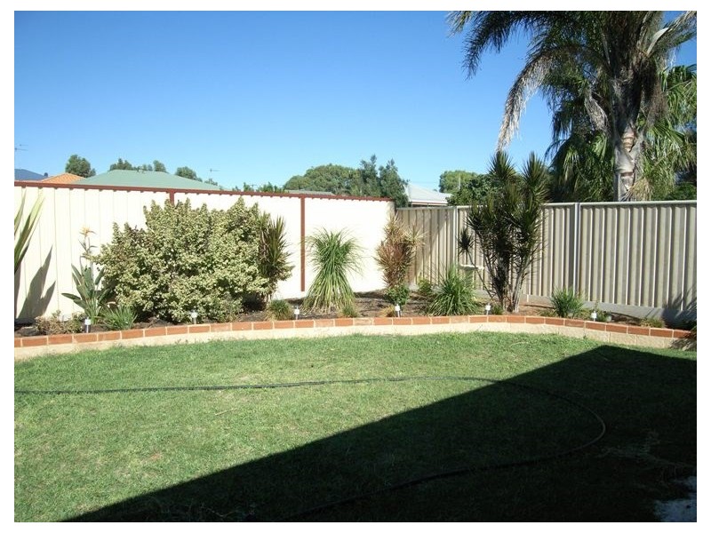 27 Pickering Drive, Dongara WA 6525