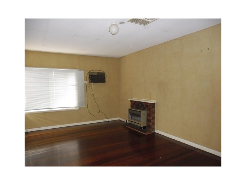 1 Robertson Street, Carnamah WA 6517