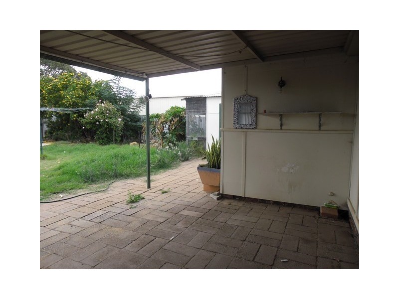 1 Robertson Street, Carnamah WA 6517