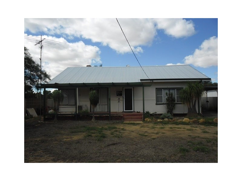 1 Robertson Street, Carnamah WA 6517