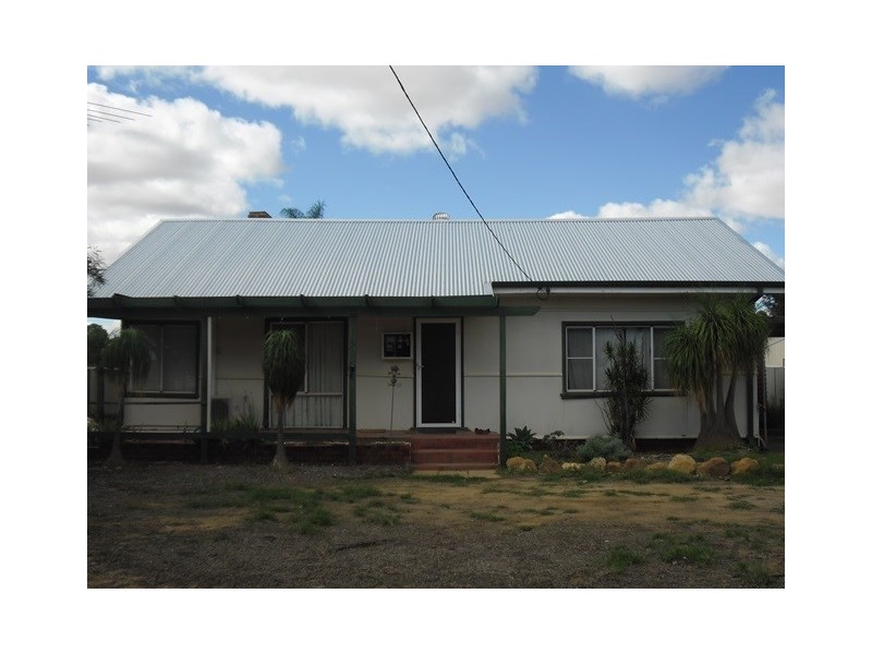 1 Robertson Street, Carnamah WA 6517