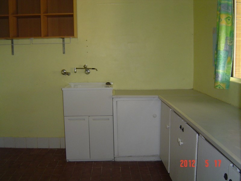 16 Dodd Street, Dongara WA 6525