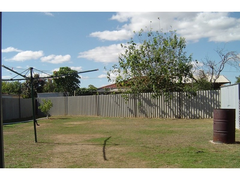 16 Dodd Street, Dongara WA 6525