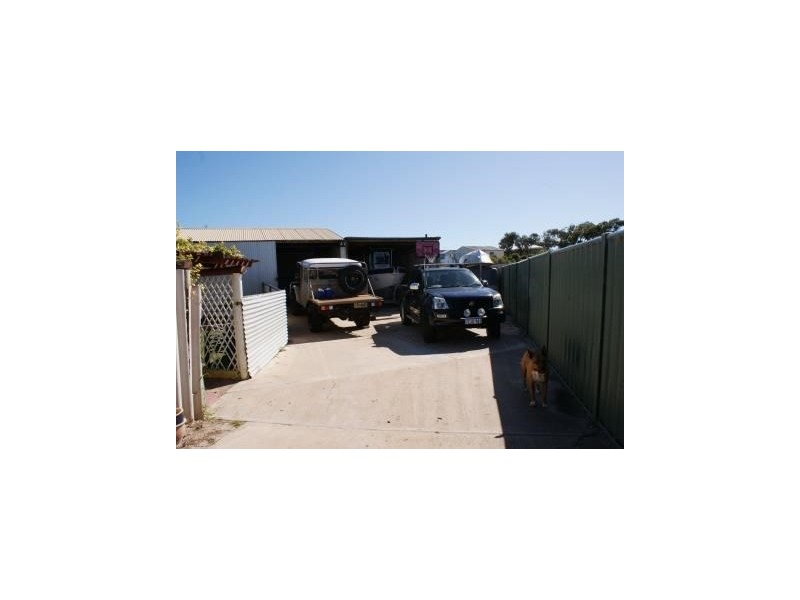 189 Point Leander Drive, Port Denison WA 6525