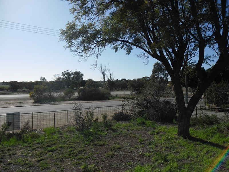 23 Railway Avenue, Carnamah WA 6517