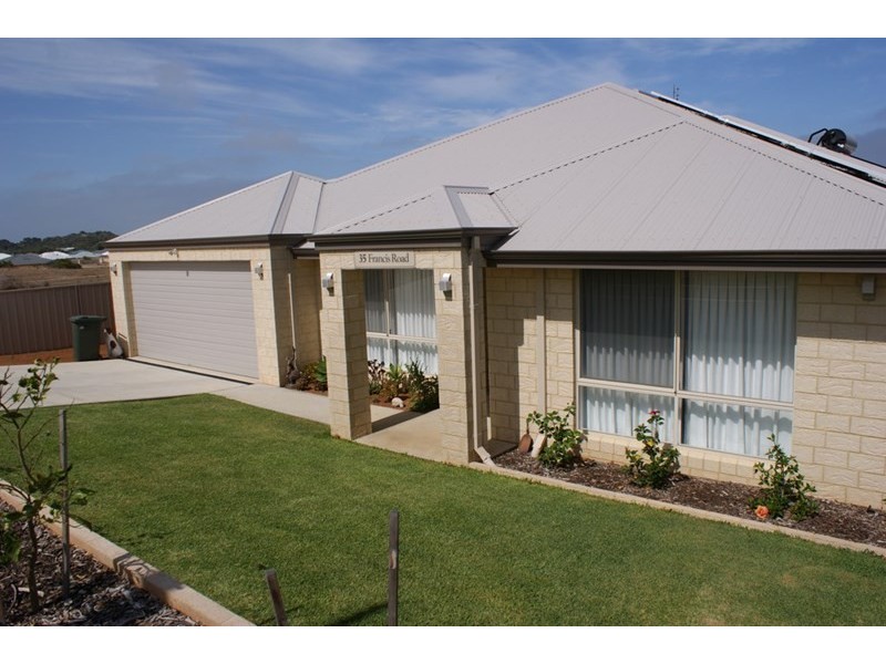 35 Francis Road, Port Denison WA 6525
