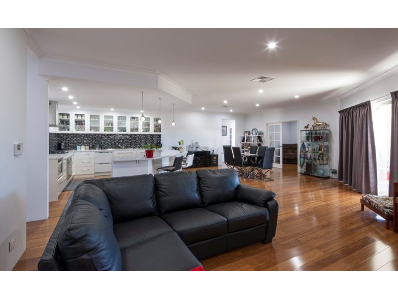 35 Francis Road, Port Denison WA 6525