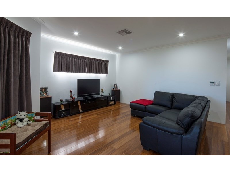 35 Francis Road, Port Denison WA 6525