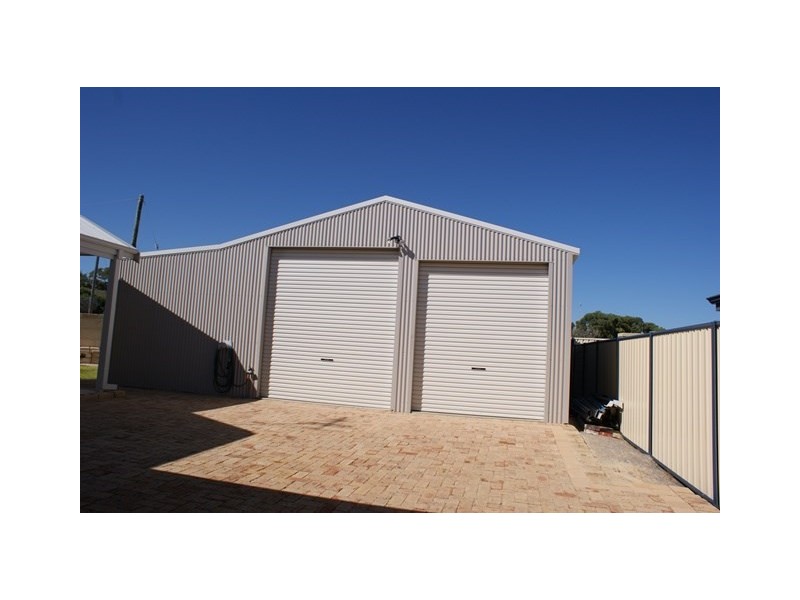 1 Cuff Way, Port Denison WA 6525