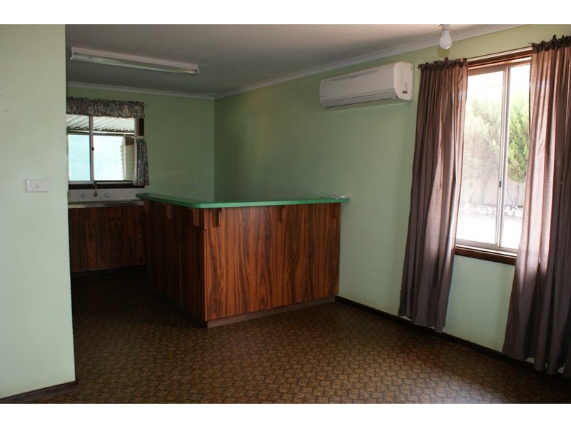 20 Church Street, Dongara WA 6525