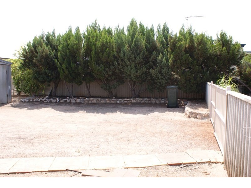 20 Church Street, Dongara WA 6525