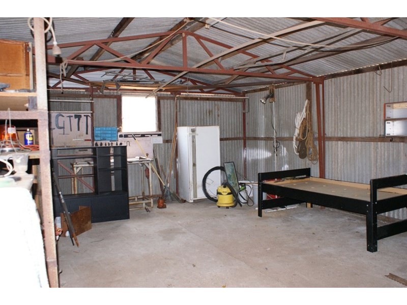 20 Church Street, Dongara WA 6525