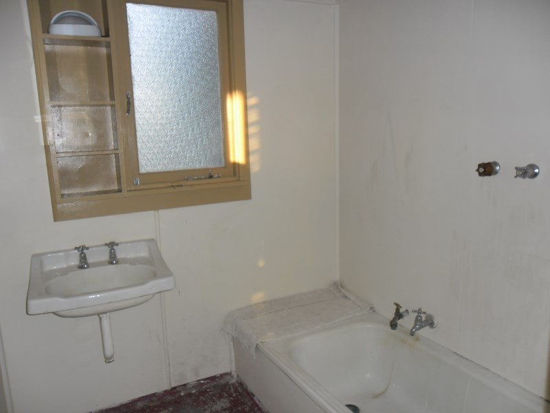 27 Robertson Street, Carnamah WA 6517