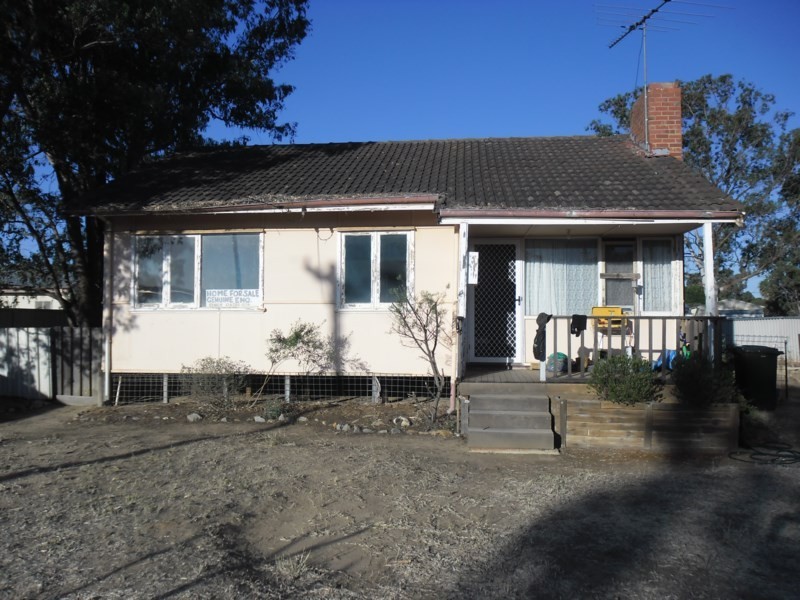 27 Robertson Street, Carnamah WA 6517