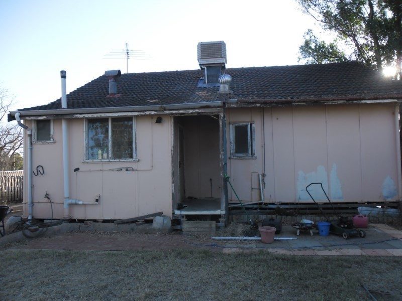 27 Robertson Street, Carnamah WA 6517