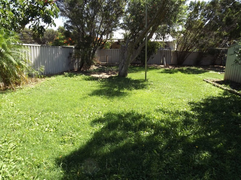 33 FLANAGAN Way, Dongara WA 6525