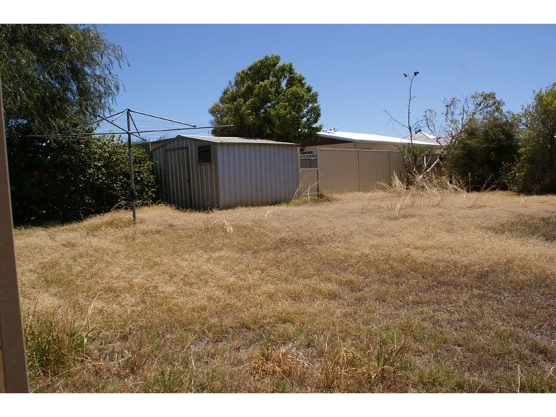 5 Delmage Street, Dongara WA 6525