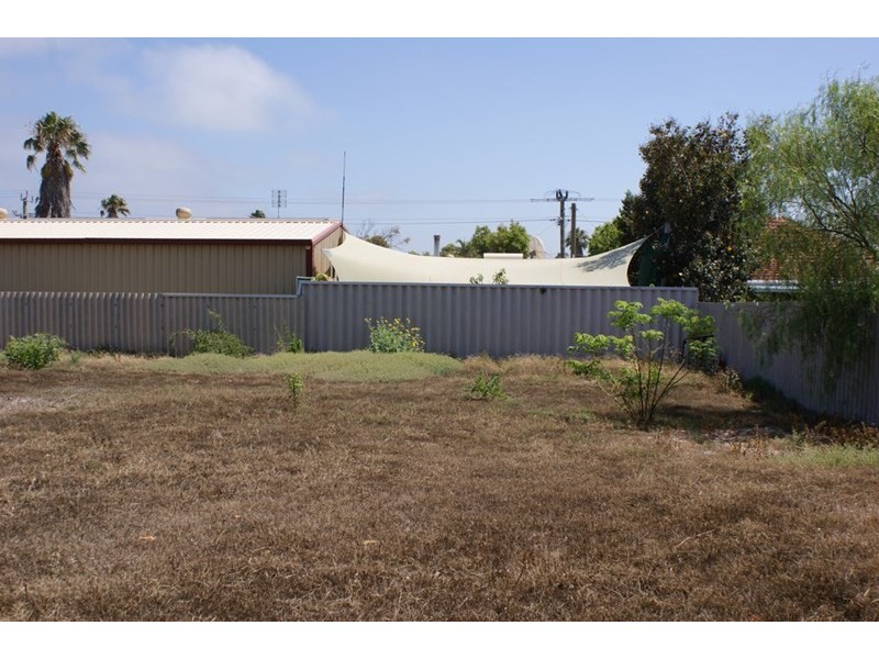 20 Armstrong Street, Dongara WA 6525