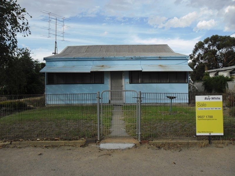 2 Caron Street, Carnamah WA 6517