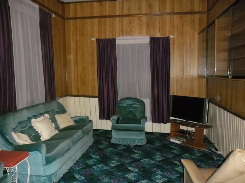 2 Caron Street, Carnamah WA 6517