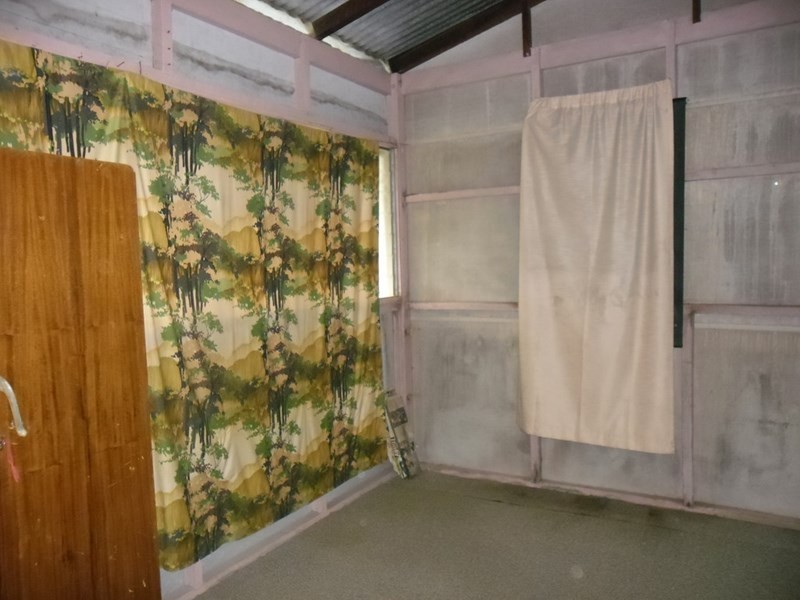 2 Caron Street, Carnamah WA 6517