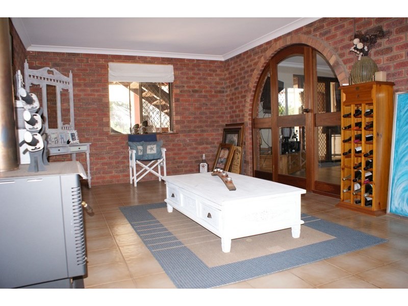 10 Bartlett Place, Port Denison WA 6525