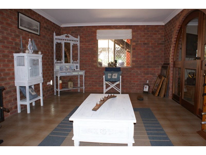 10 Bartlett Place, Port Denison WA 6525