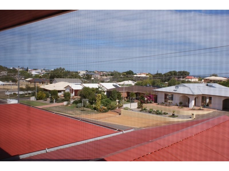 10 Bartlett Place, Port Denison WA 6525