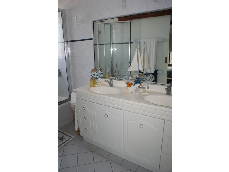 10 Bartlett Place, Port Denison WA 6525