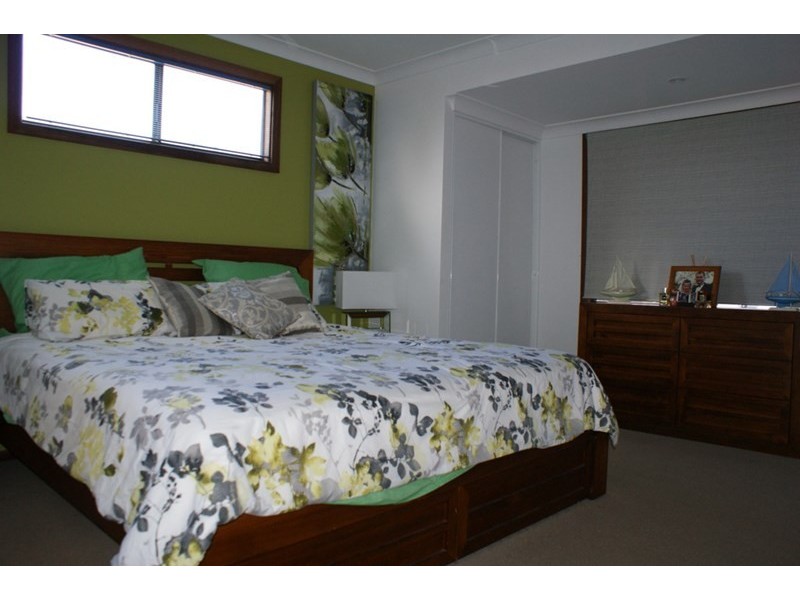 10 Bartlett Place, Port Denison WA 6525