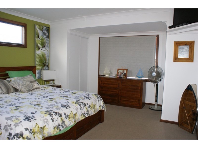 10 Bartlett Place, Port Denison WA 6525