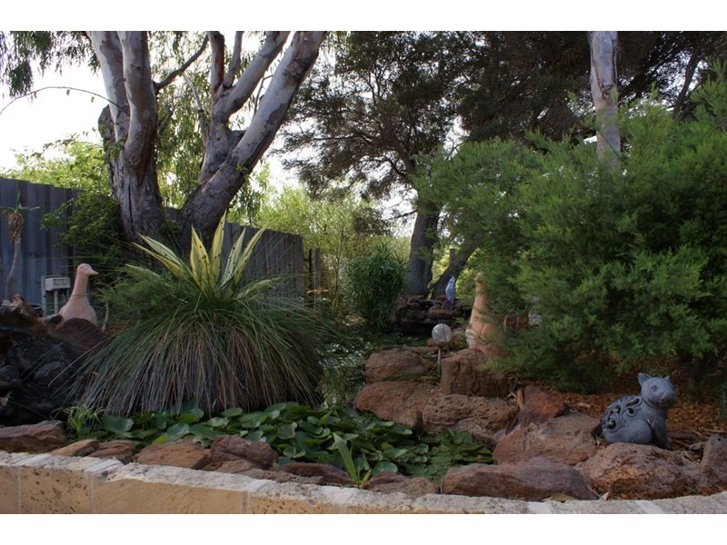 10 Bartlett Place, Port Denison WA 6525