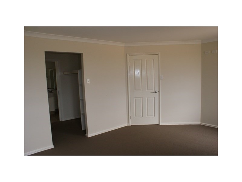 16 BAYLISS, Dongara WA 6525