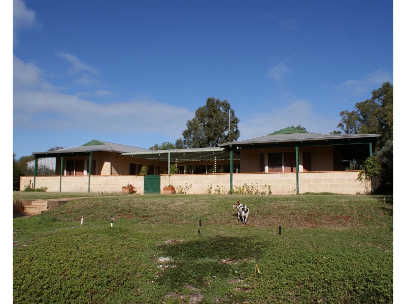 170 Padbury Road, Bookara WA 6525