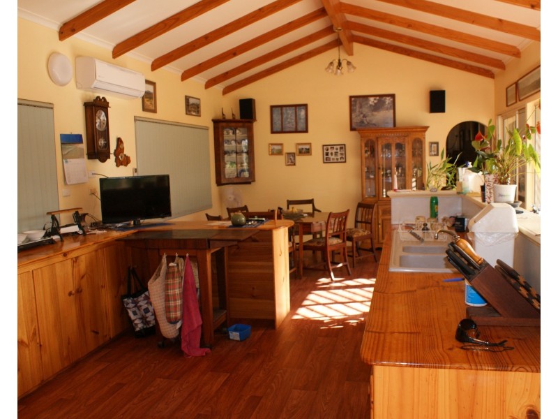 170 Padbury Road, Bookara WA 6525