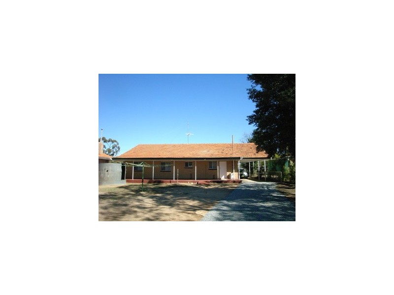 5 Carter Street, Three Springs WA 6519