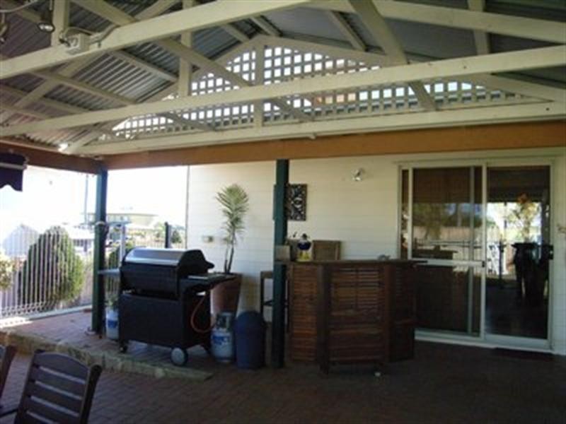 7 Bygrave Drive, Port Denison WA 6525