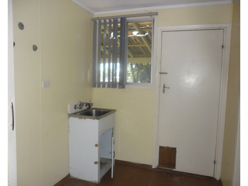 5 TOUCHE Street, Three Springs WA 6519