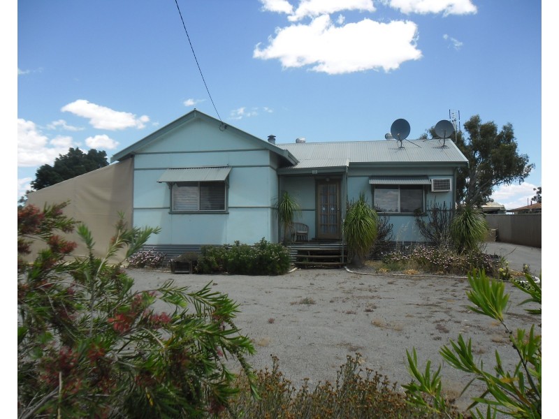 22 Railway Avenue, Carnamah WA 6517