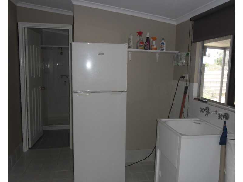 22 Railway Avenue, Carnamah WA 6517