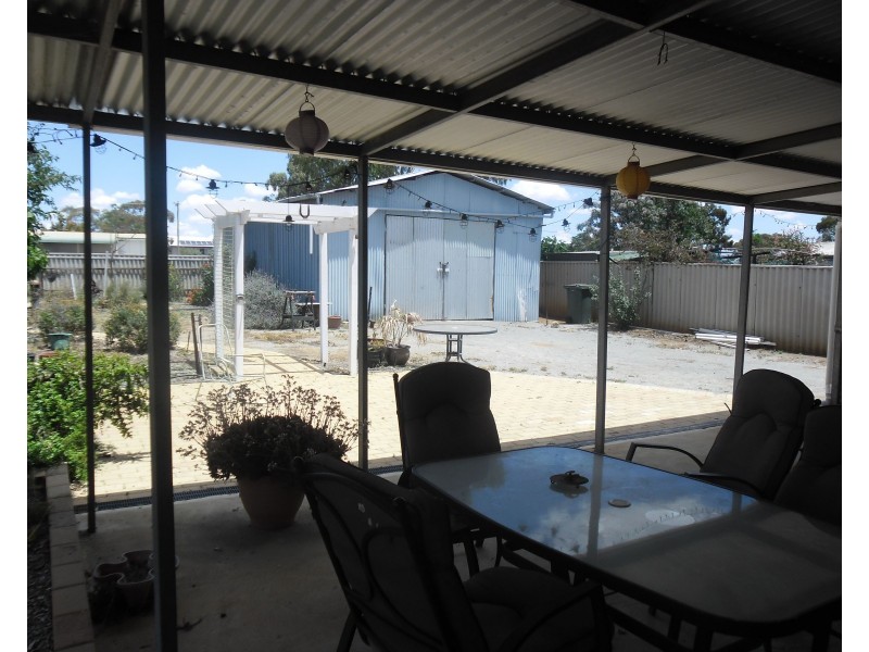 22 Railway Avenue, Carnamah WA 6517